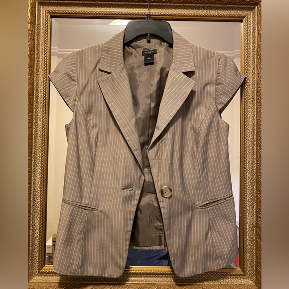 EUC Ann Taylor short sleeved blazer - Picture 6 of 7